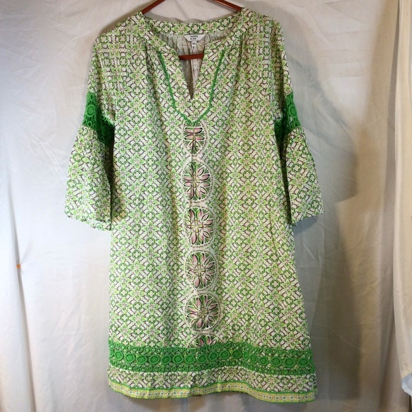 COPY - Crown and ivy dress size 2 green knee length bell sleeves - Picture 1 of 11